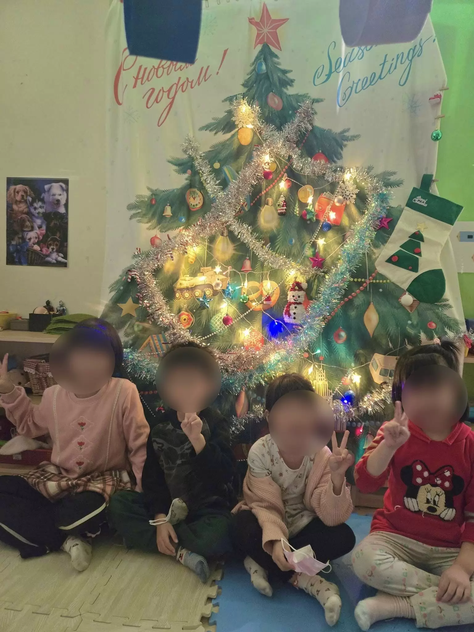 動手佈置聖誕樹🎄