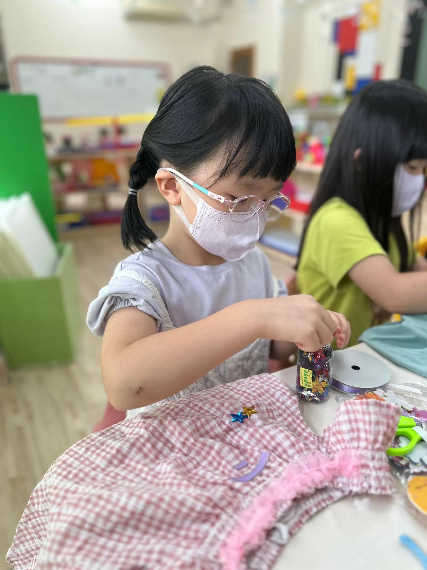 舊衣變新衣,小小設計師的創意背心 ⭐️ 舊衣變新衣,小小設計師的創意背心 ⭐️