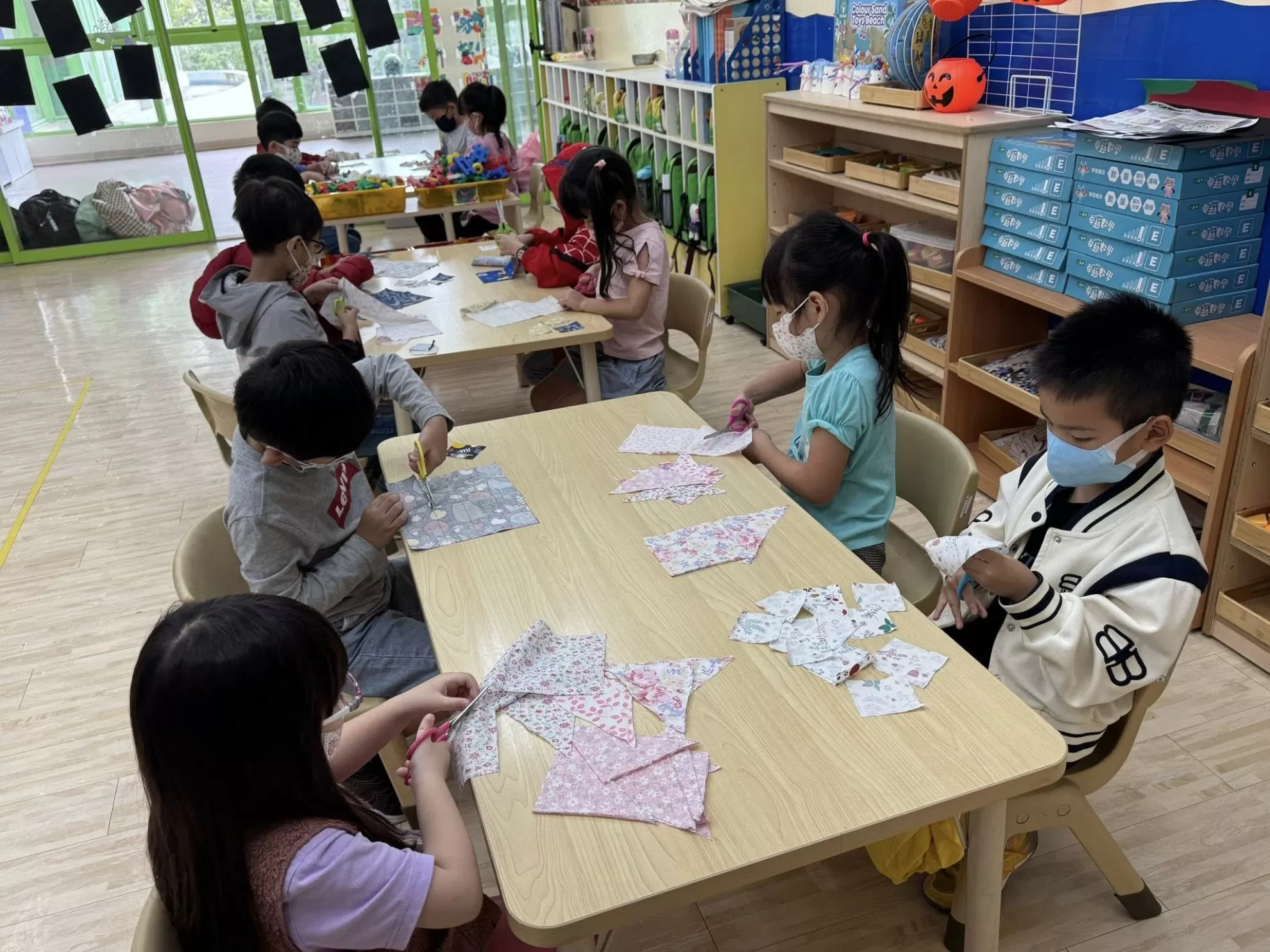 🧵 主題課程｜創意拼布工坊 ✂️