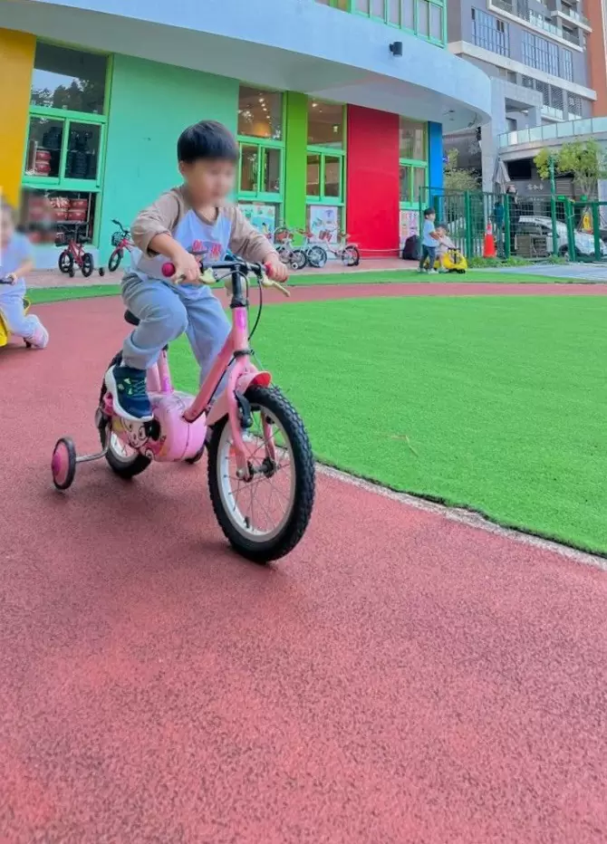 聖奇幼兒園戶外