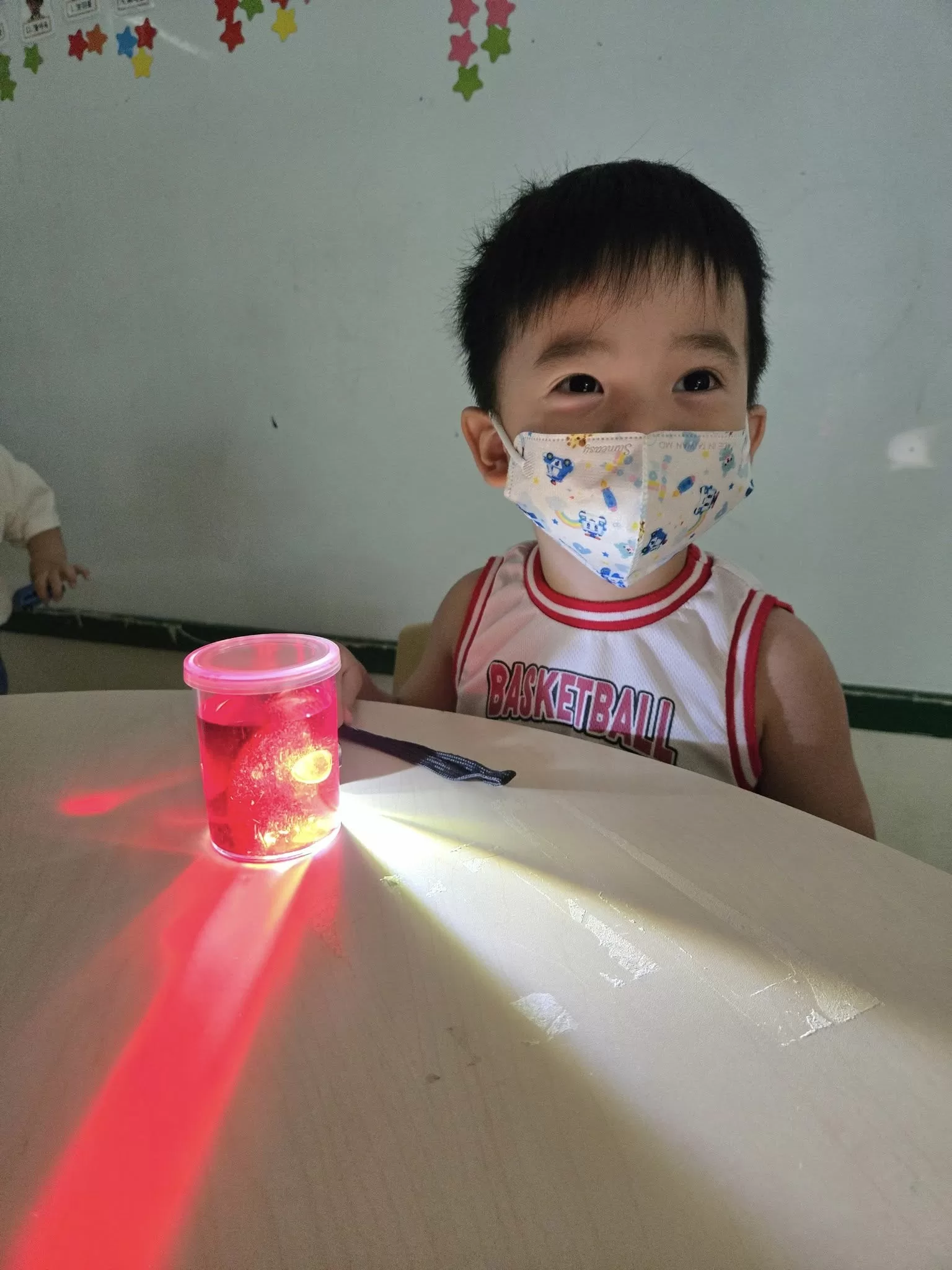 🎨 主題活動:顏色在哪裡? 🌈 🎨 主題活動:顏色在哪裡? 🌈