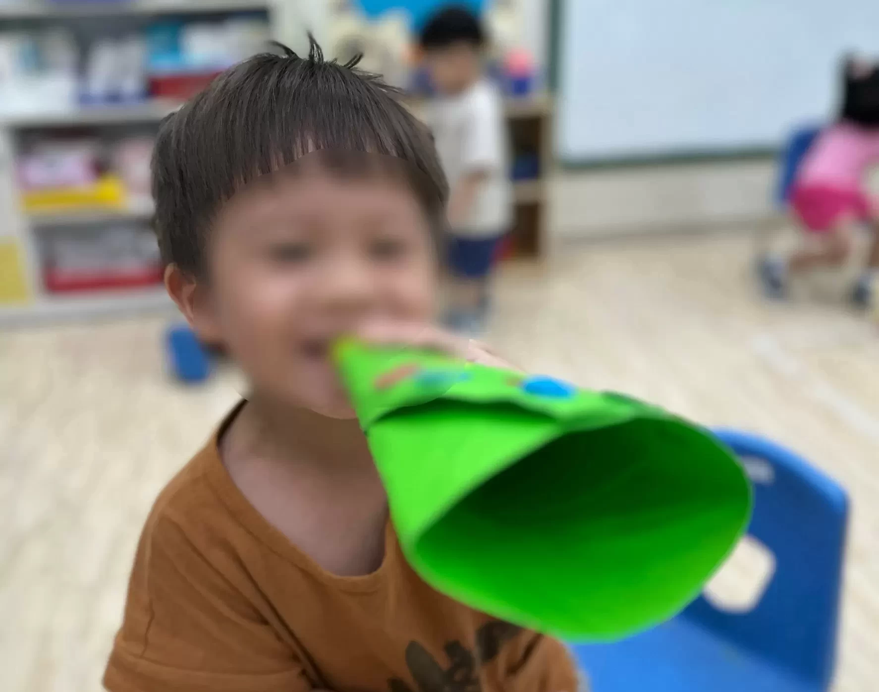 🎨 主題活動 — 裝飾傳聲筒 📣