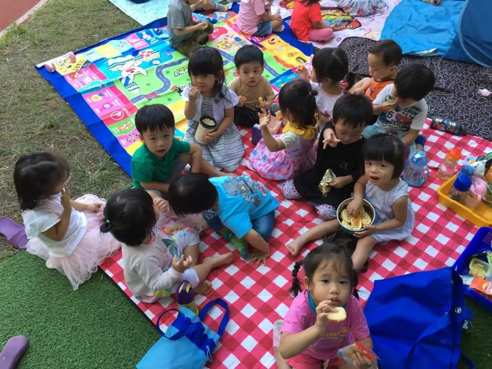 野餐活動 配合主題我的好習慣 跟著老師一起來搭帳篷囉