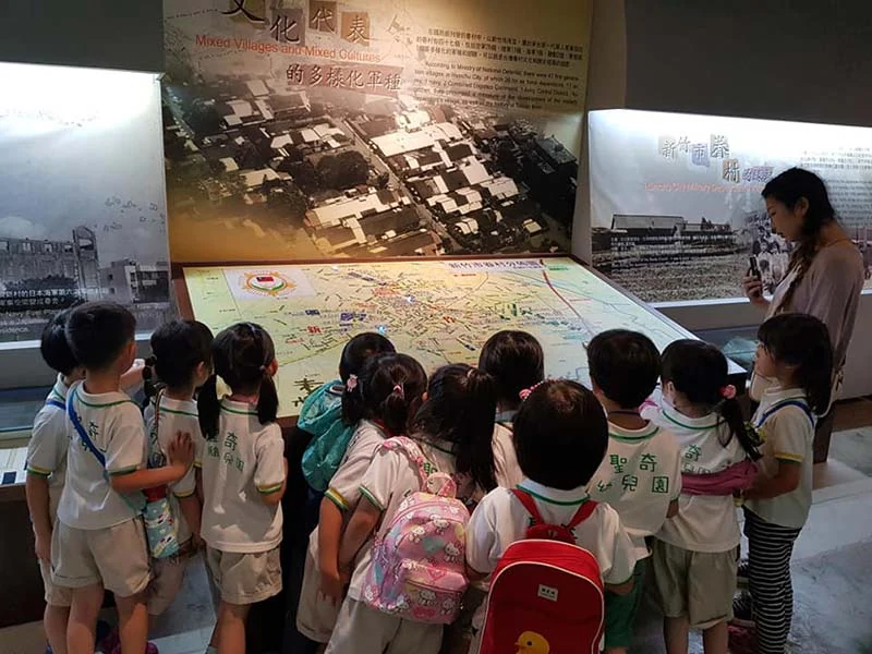 今天帶著寶貝們校外教學：眷村博物館(結合「飛」的主題)